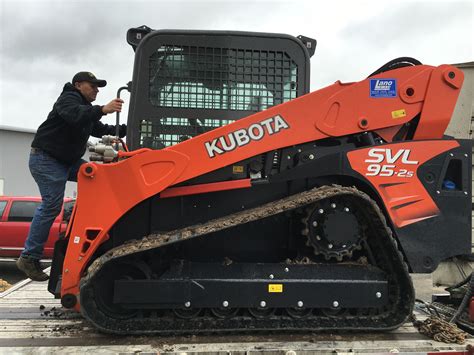 changing attachments on kubota skid steer|kubota skid steer mower attachment.